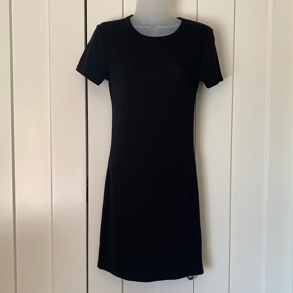 Lulus Dresses & Skirts - Lulus A stretchy slim rib knit black tee maxi dress S.